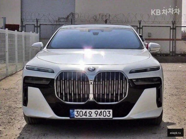 BMW 7-Series