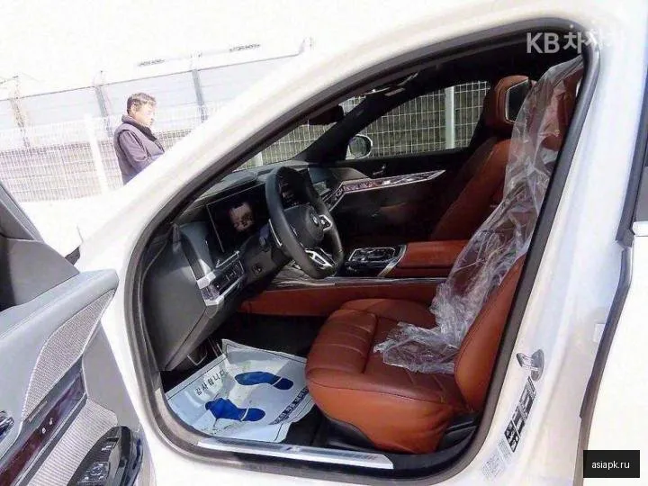 BMW 7-Series 5