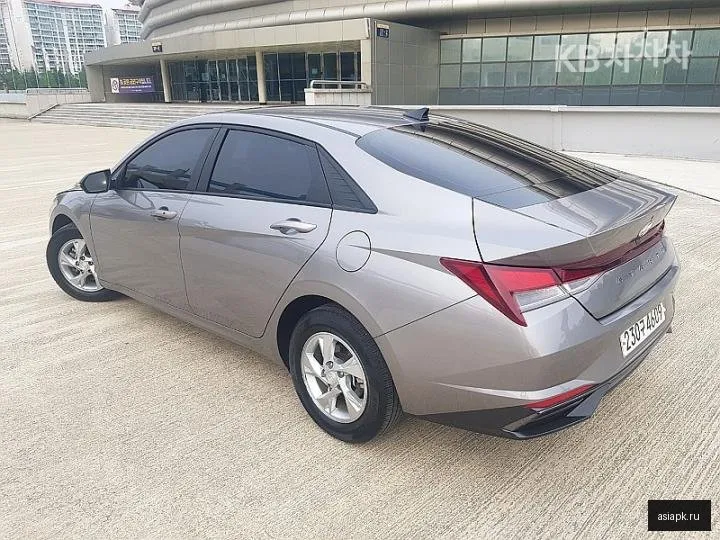 Hyundai Avante 4