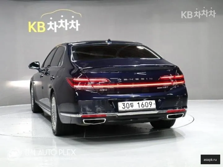 Genesis G90 4