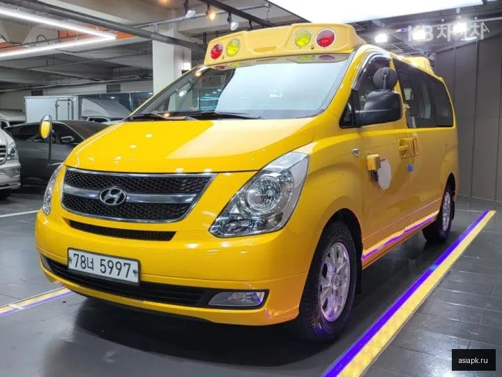 Hyundai Starex