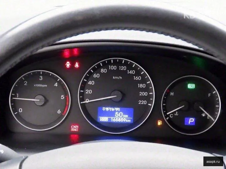 Hyundai Starex 6