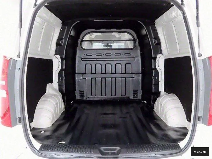 Hyundai Starex 5