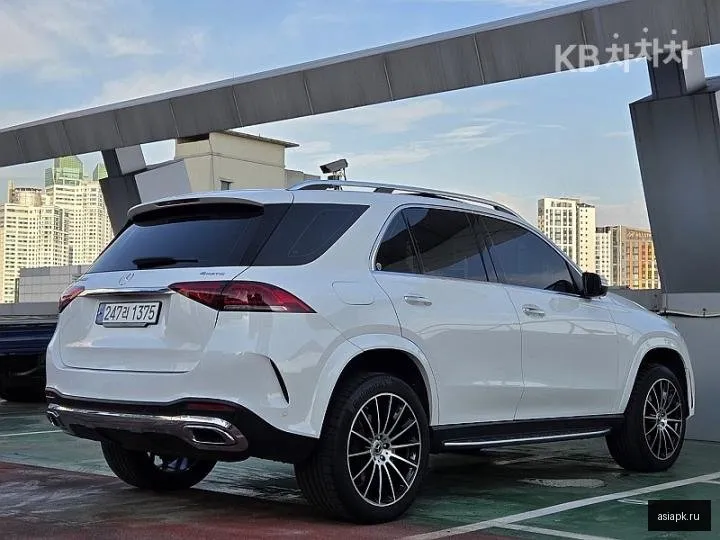 Mercedes-Benz GLE-Class 2