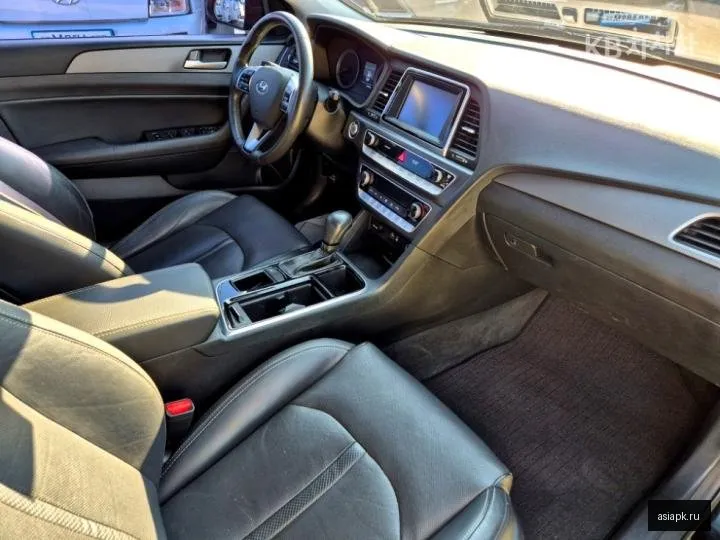 Hyundai Sonata 6