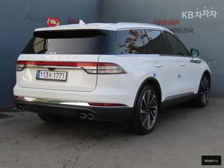 Lincoln Aviator 3