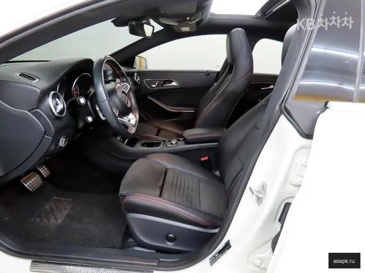 Mercedes-Benz CLA-Class 5