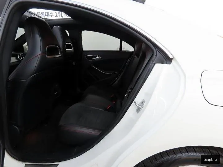 Mercedes-Benz CLA-Class 6