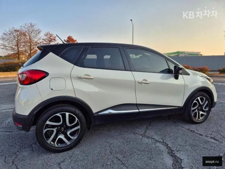 Renault Captur 5