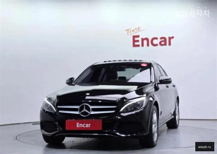 Mercedes-Benz C-Class 3