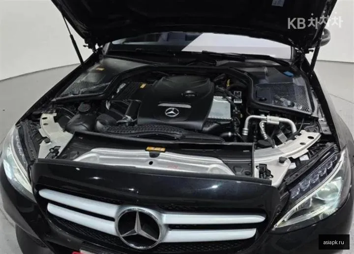 Mercedes-Benz C-Class 6