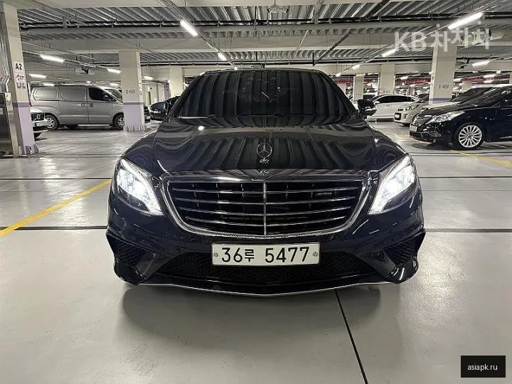 Mercedes-Benz S-Class 4