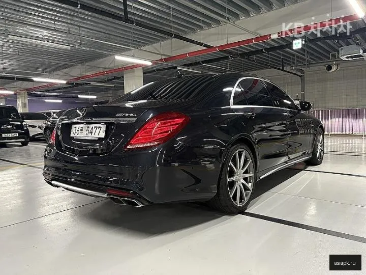 Mercedes-Benz S-Class 5