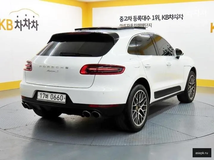 Porsche Macan 4