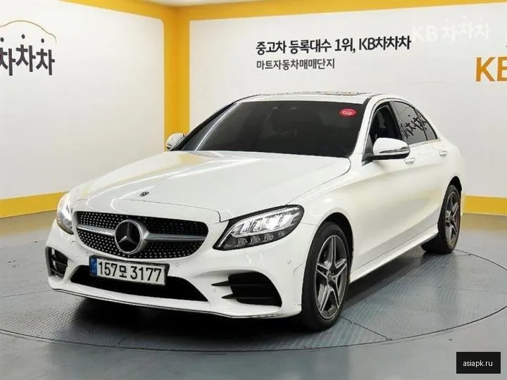Mercedes-Benz C-Class 2