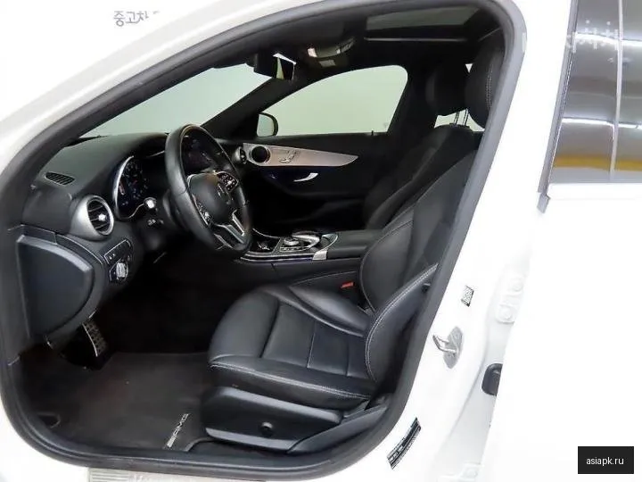 Mercedes-Benz C-Class 5