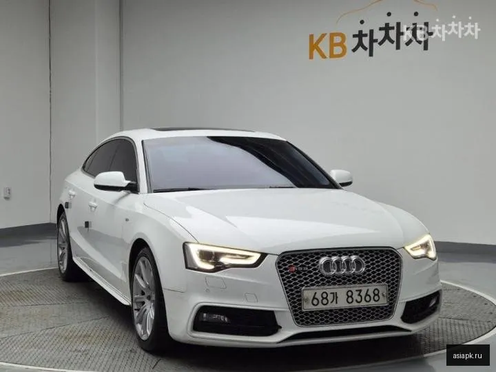 Audi A5 4
