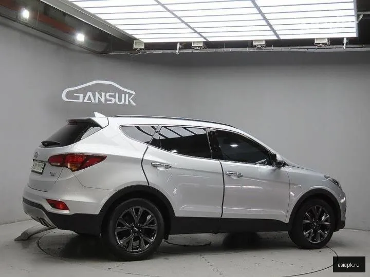 Hyundai Santa Fe 4