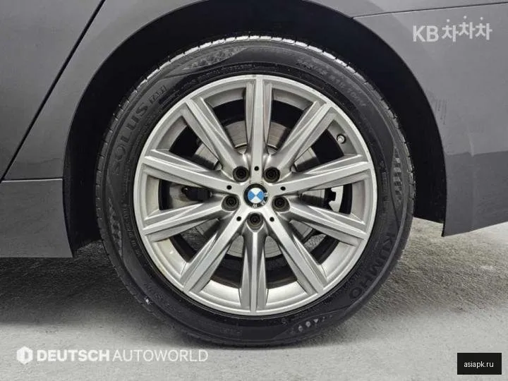 BMW 5-Series 5