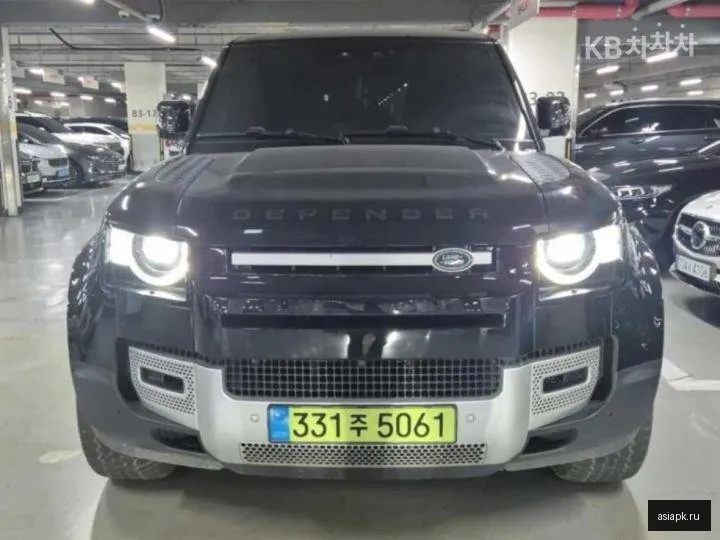 Land Rover Defender 2