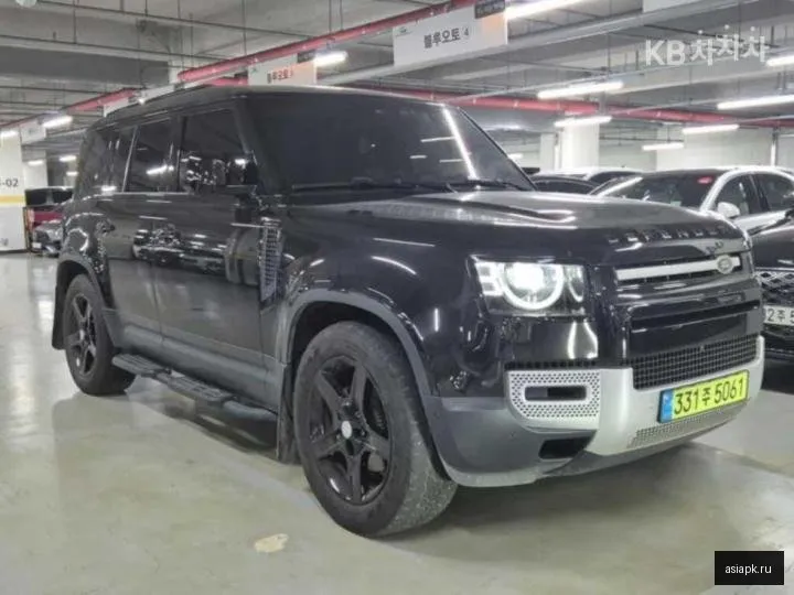 Land Rover Defender 3