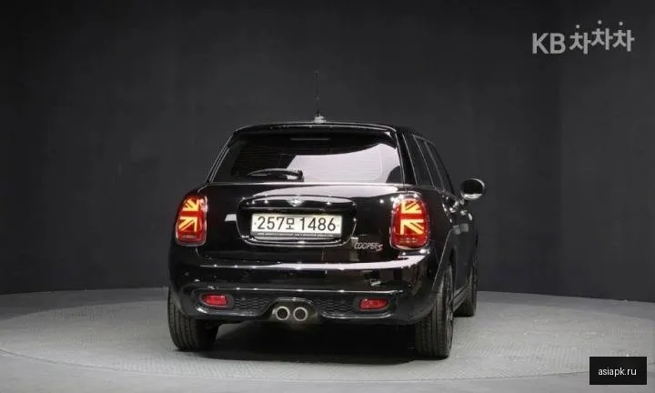 MINI Hatch 4