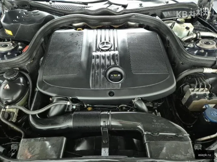 Mercedes-Benz E-Class 5