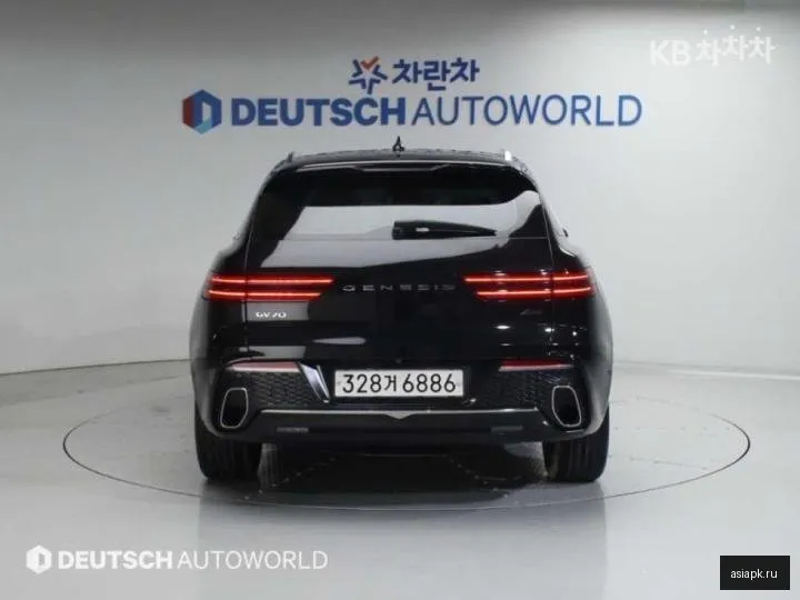 Genesis GV70 4
