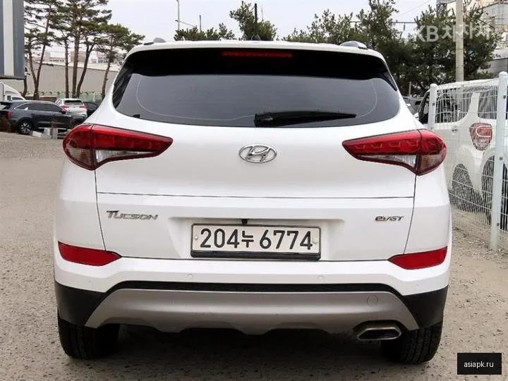 Hyundai Tucson 4