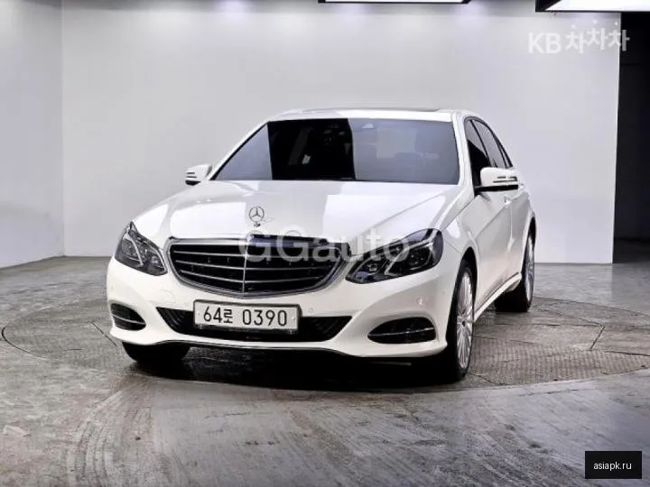 Mercedes-Benz E-Class 2