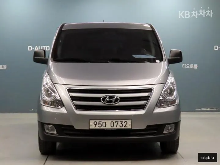 Hyundai Starex 3