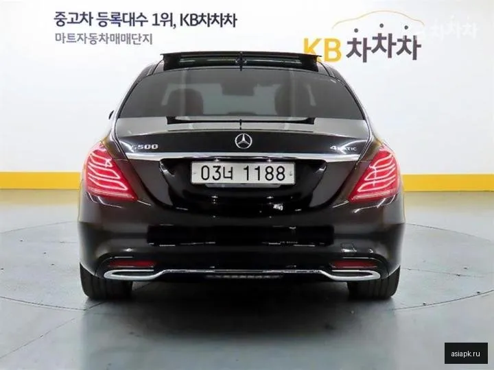 Mercedes-Benz S-Class 3