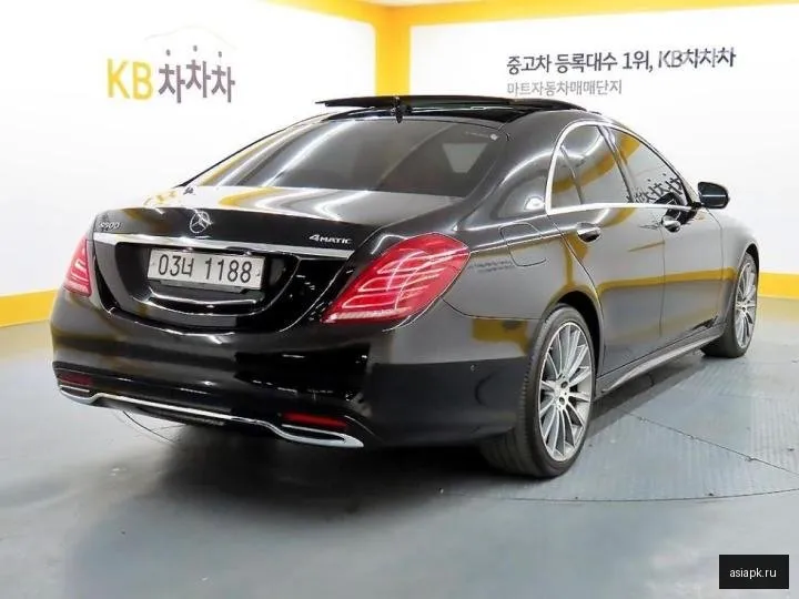 Mercedes-Benz S-Class 4