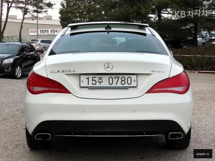 Mercedes-Benz CLA-Class 4