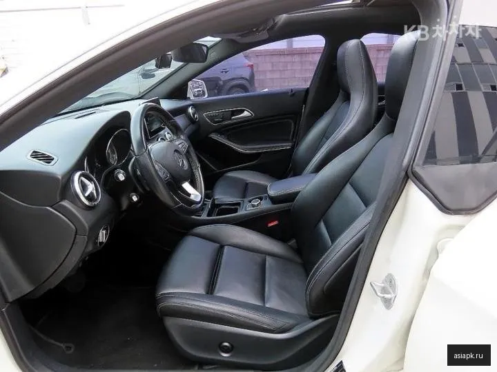 Mercedes-Benz CLA-Class 5