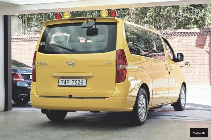 Hyundai Starex 3