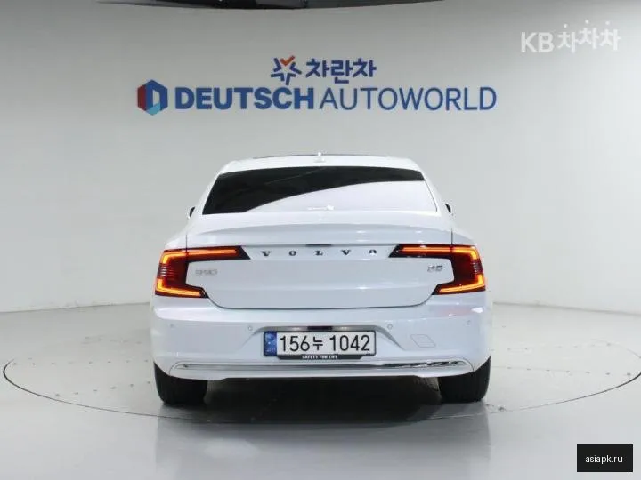 Volvo S90 4