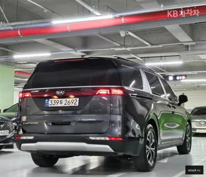 Kia Carnival 4