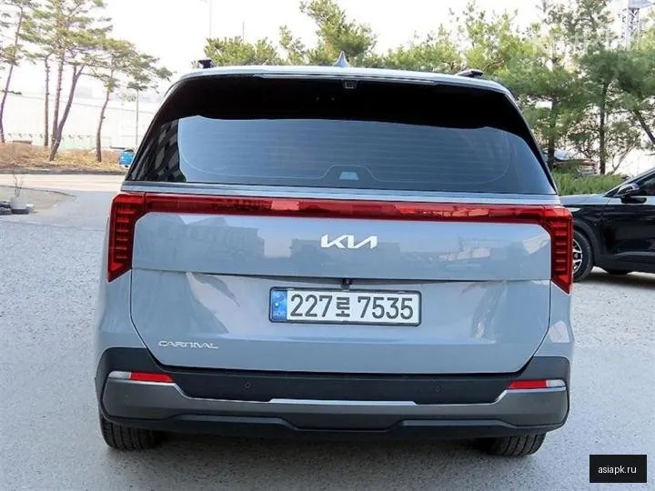 Kia Carnival 4