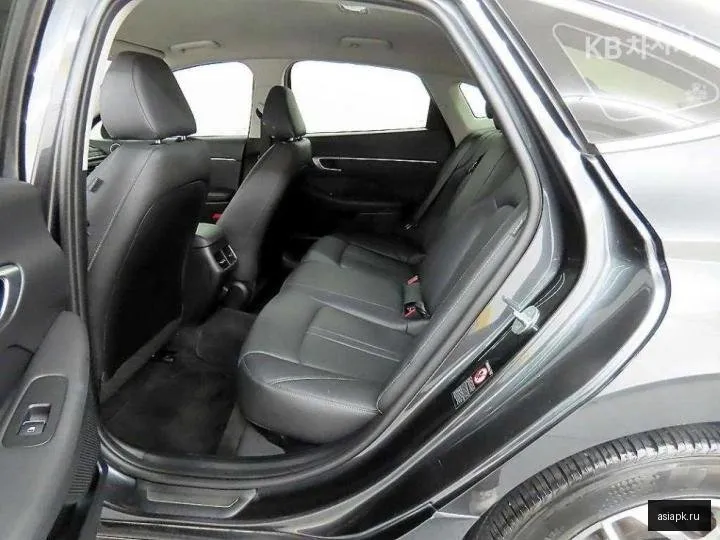 Hyundai Sonata 6