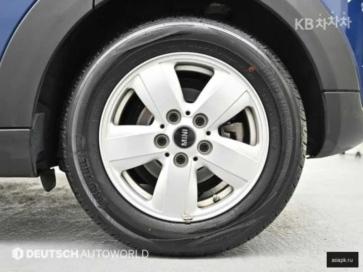 MINI Hatch 5