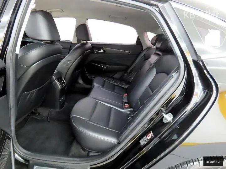 Kia K7 6