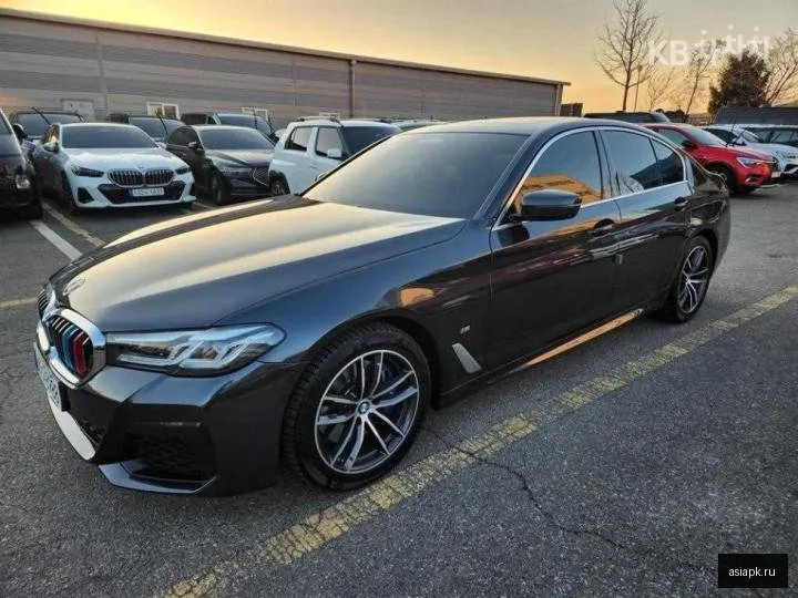 BMW 5-Series 2
