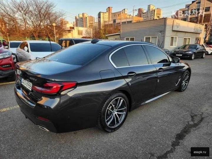 BMW 5-Series 5