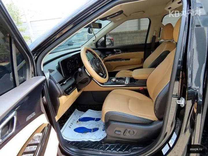 Kia Carnival 5