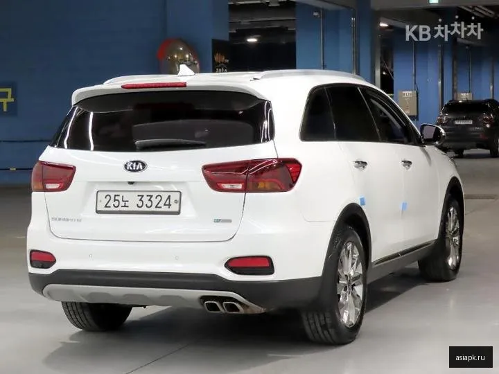 Kia Carnival 4