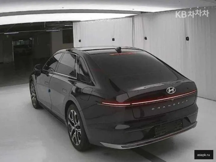 Hyundai Grandeur 2