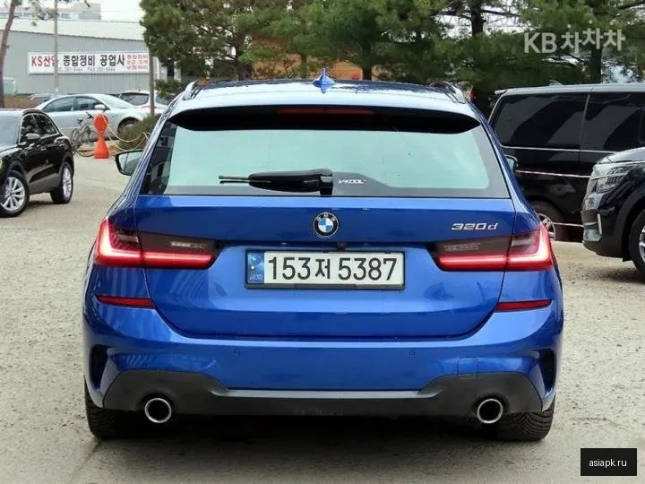 BMW 3-Series 4