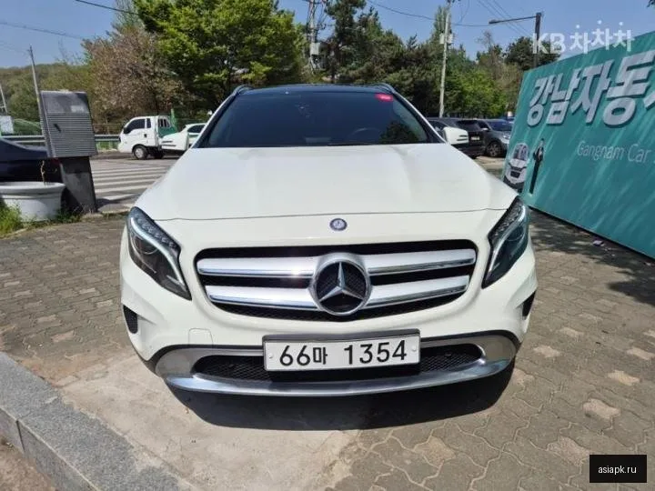 Mercedes-Benz GLA-Class