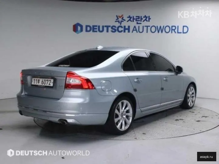 Volvo S80 2